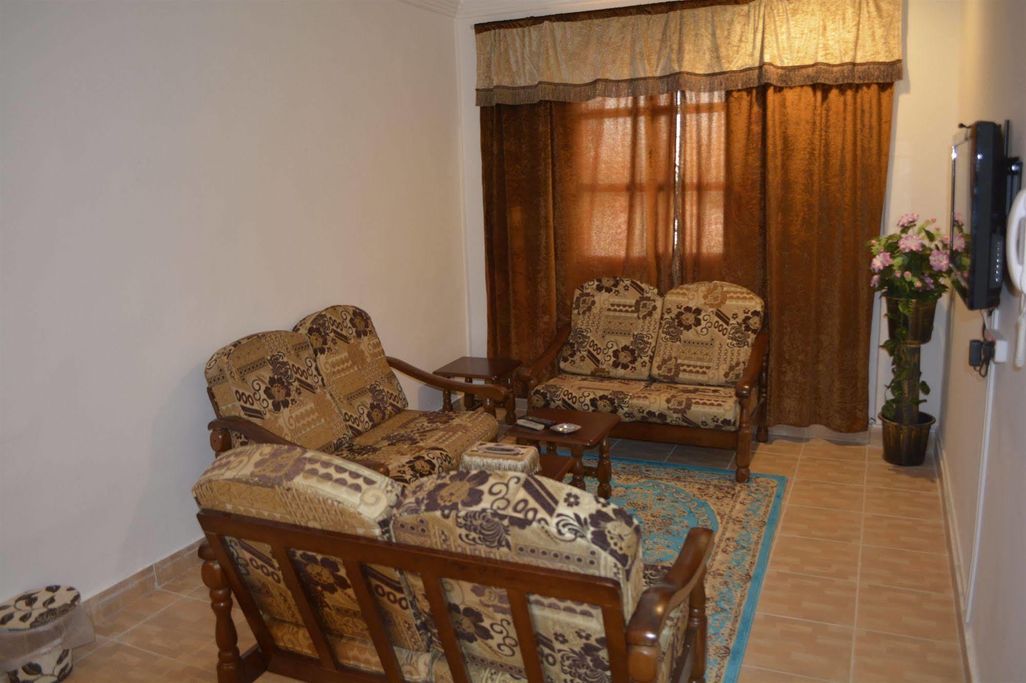 Leader Apartments 1 Mahboula Buitenkant foto